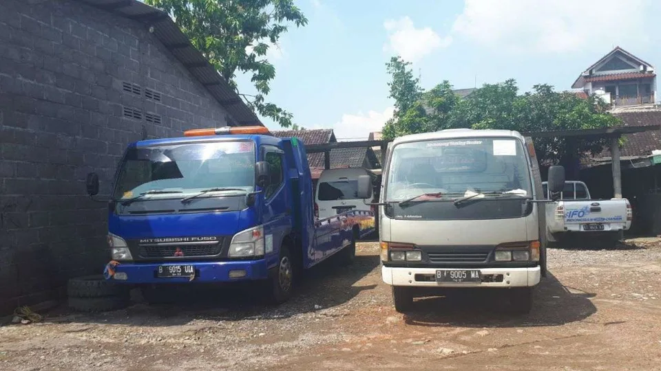 Towing mobil klasik dan mobil koleksi dengan perlindungan maksimal